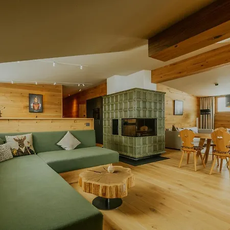 Almrausch Boutique Chalet Bed and Breakfast 3*