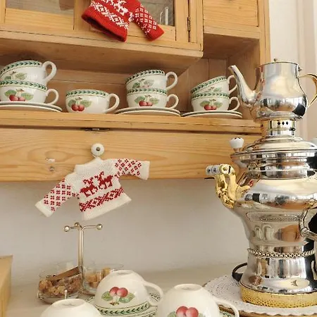 Almrausch Boutique Chalet Bed and Breakfast 3*
