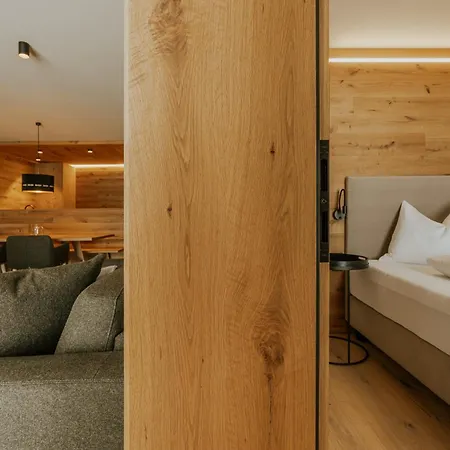Almrausch Boutique Chalet Bed and Breakfast Lech am Arlberg