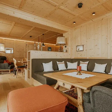 Bed and Breakfast Almrausch Boutique Chalet 3*